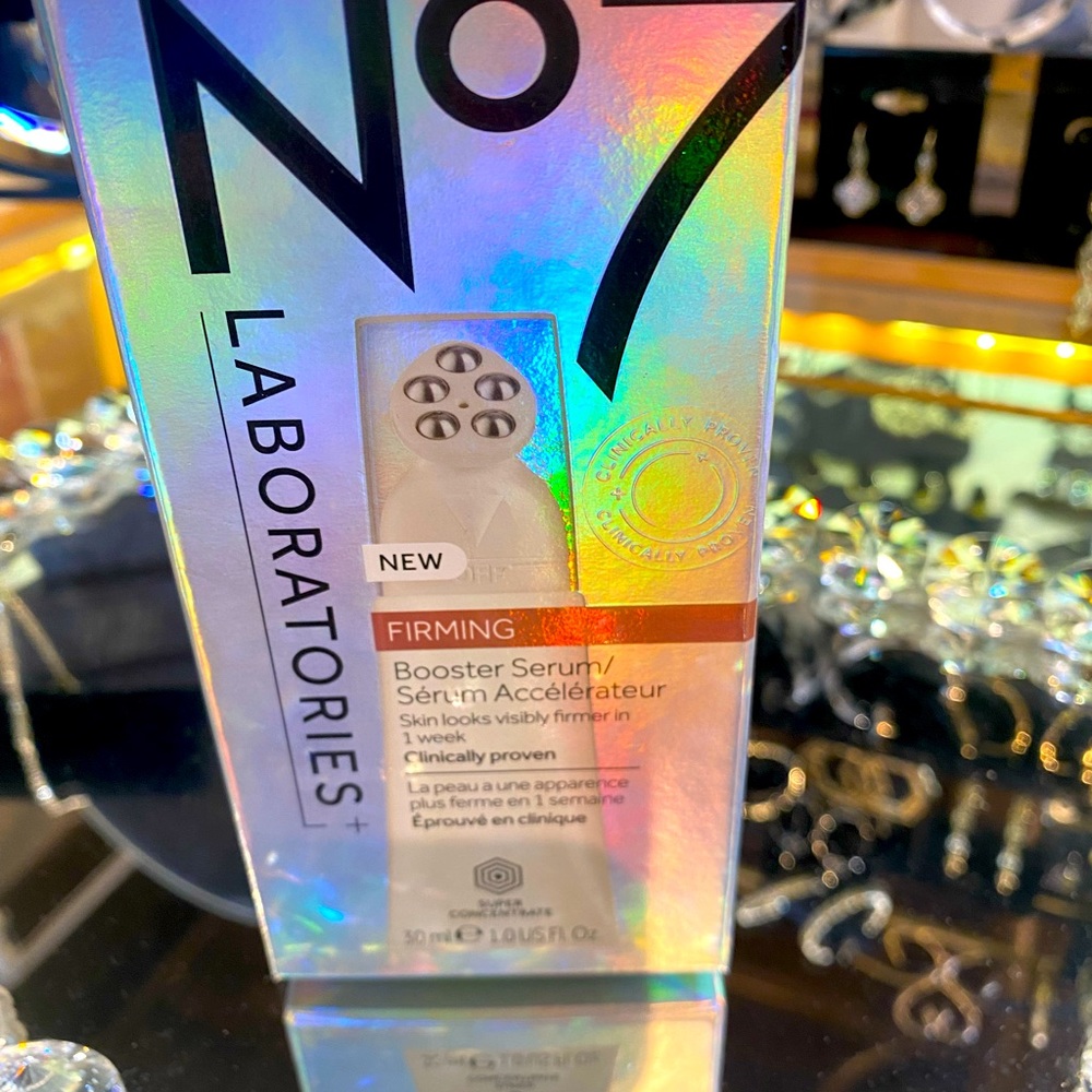 No7 - Laboratories Dark Circle Corrector -